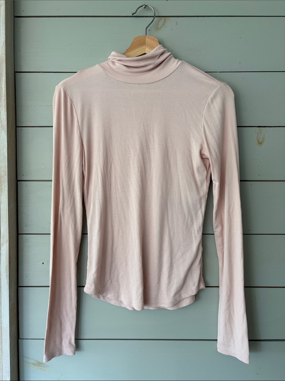 Aritzia Sunday Best Ribbed Turtleneck – Size M